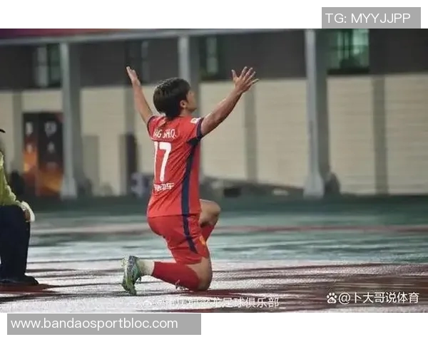 媒体人建议汪士钦暂时远离国字号球队并停赛五场以反思表现